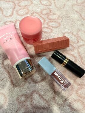Source Unknown Pink & Rose Lip Collection – Lipstick, Gloss, Balm